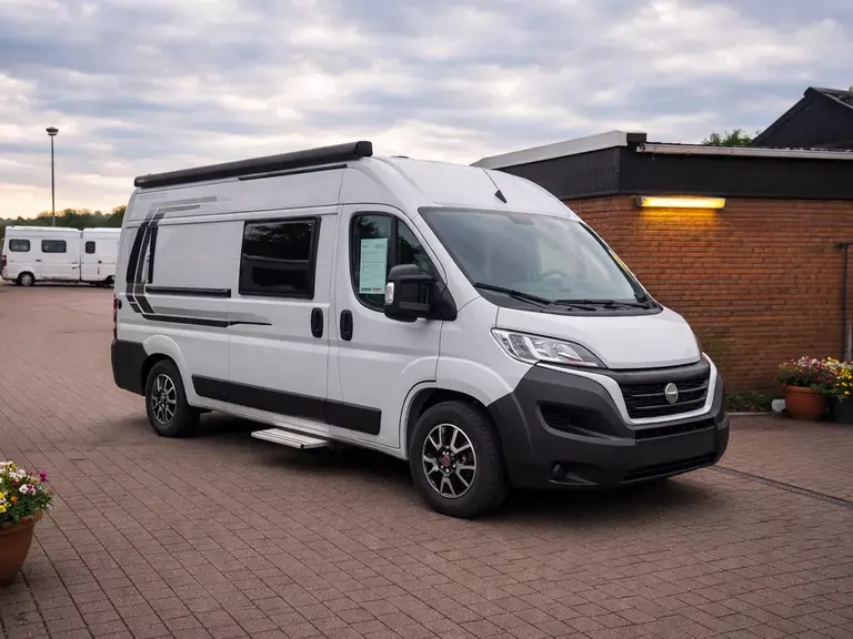 ChatGPT Image 16. Jan. 2026, 12_02_42.png