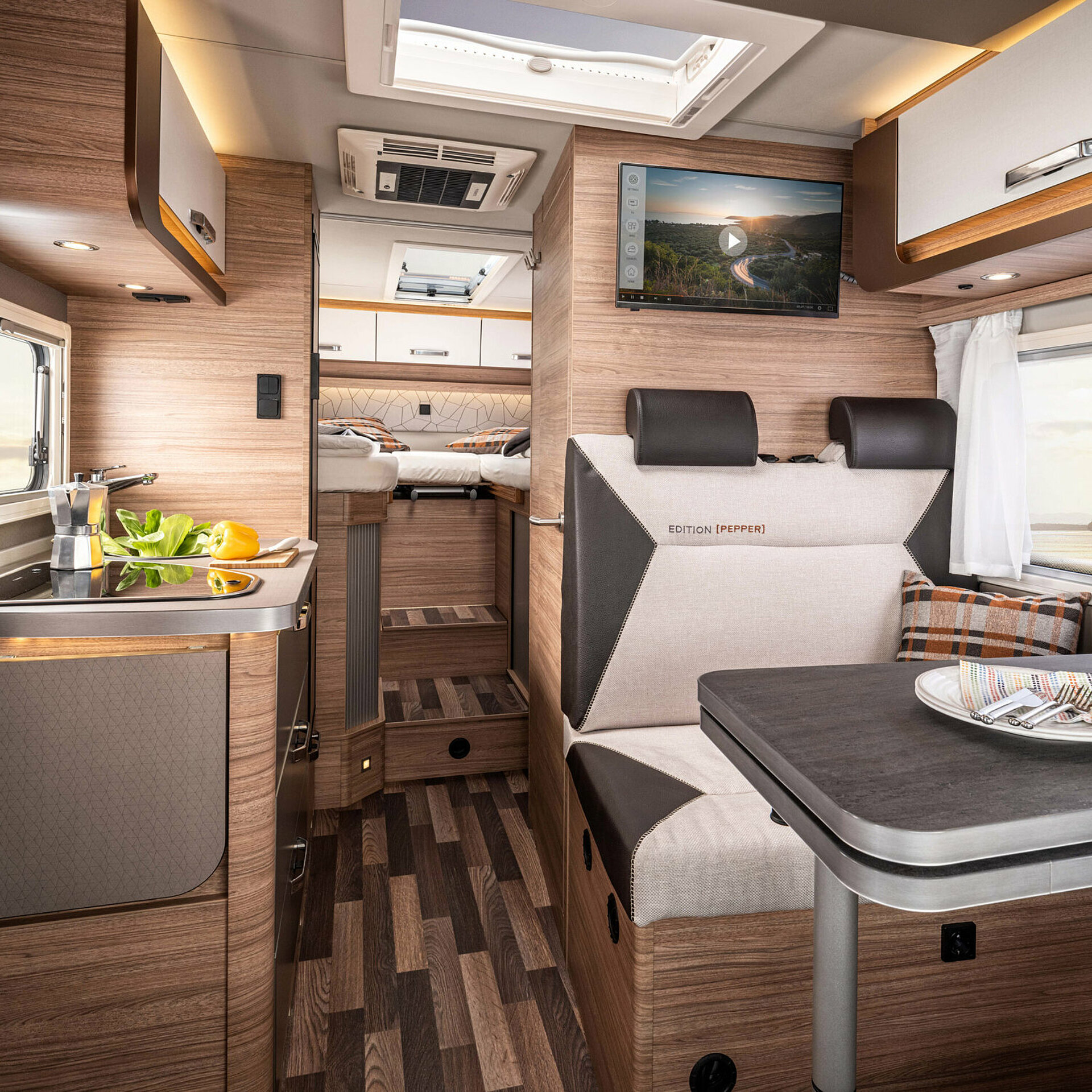 WEINSBERG CaraCompact EDITION [PEPPER] Mercedes-Benz 2023 Innenraum